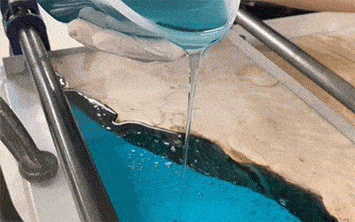 PouringEpoxy400x250-min